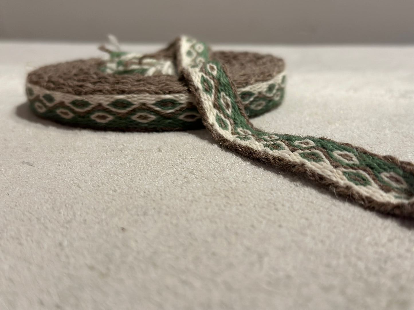 Tablet woven band