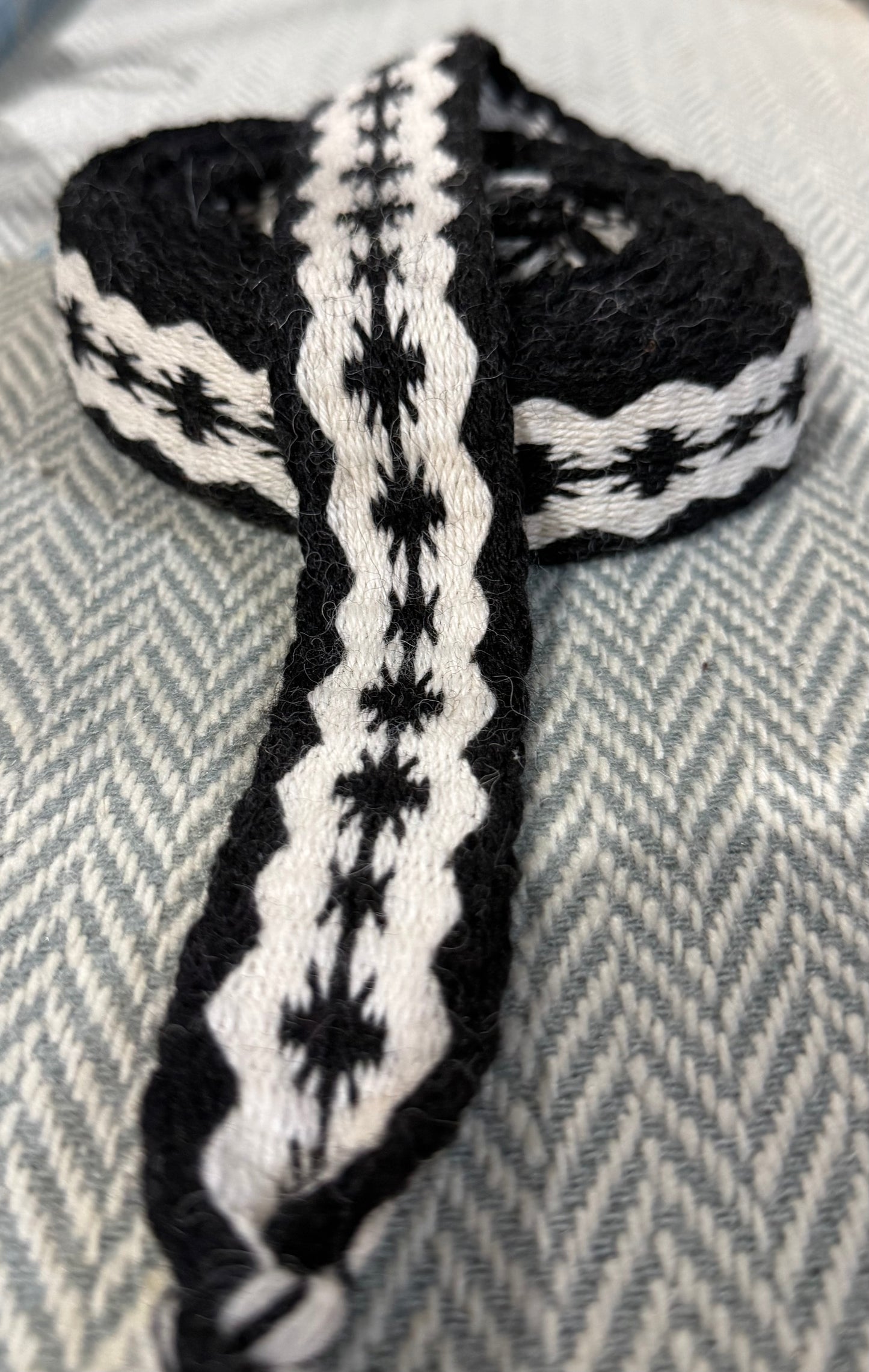 Hand tabletwoven band