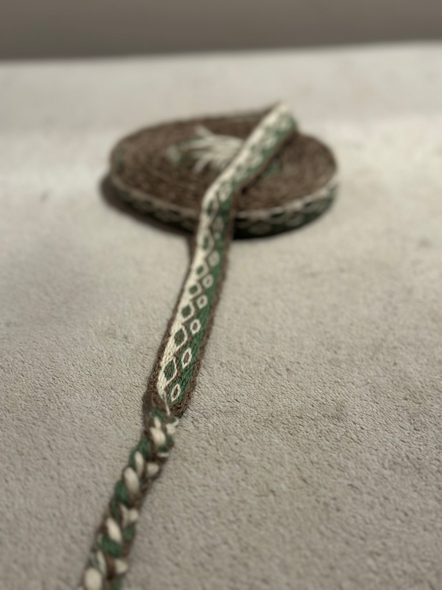 Tablet woven band