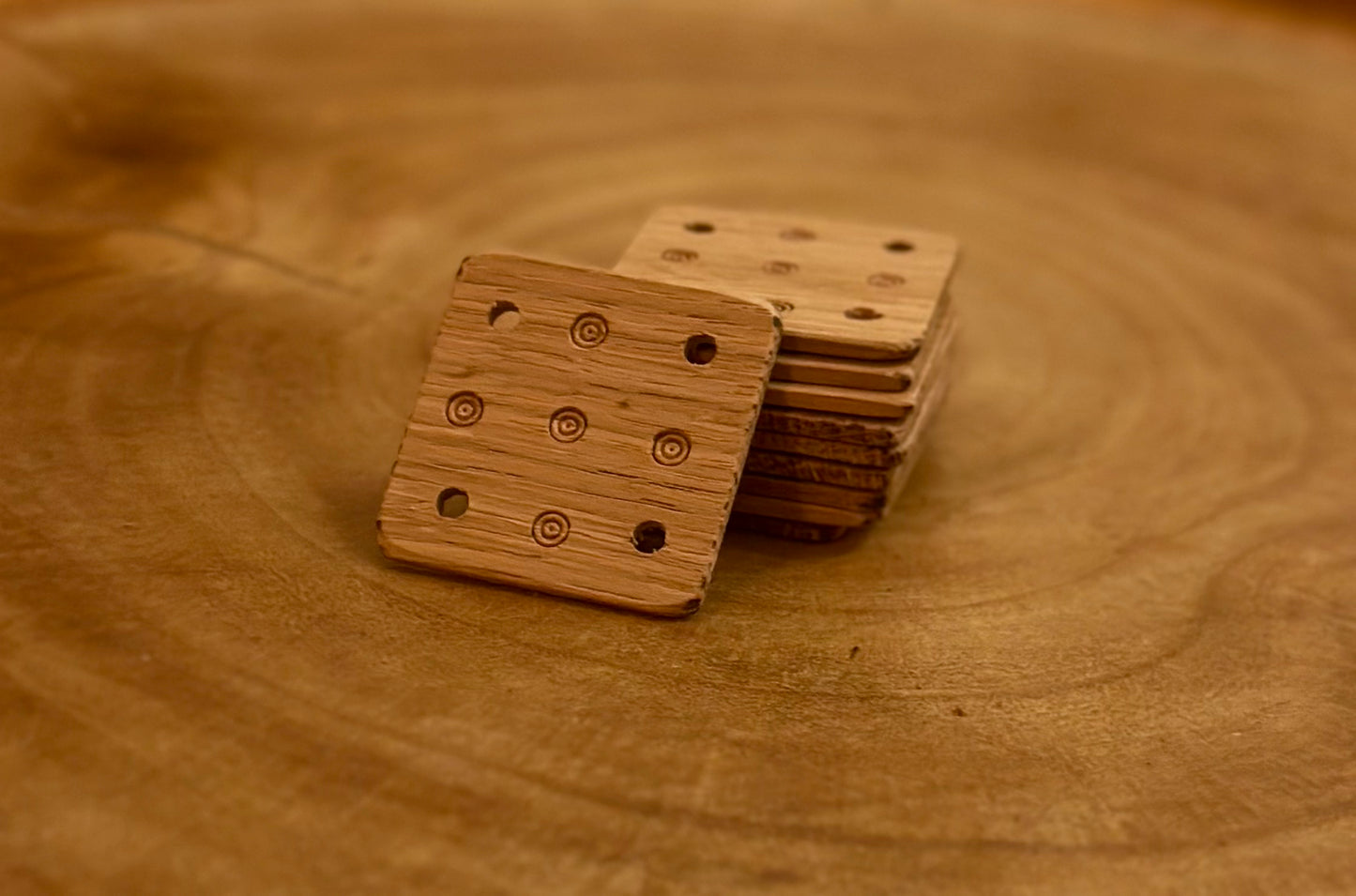 Wooden tabletweaving cards