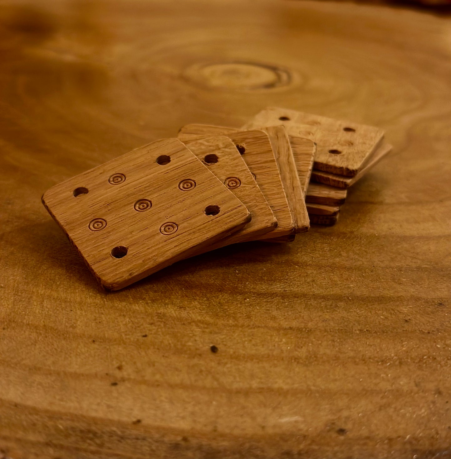 Wooden tabletweaving cards