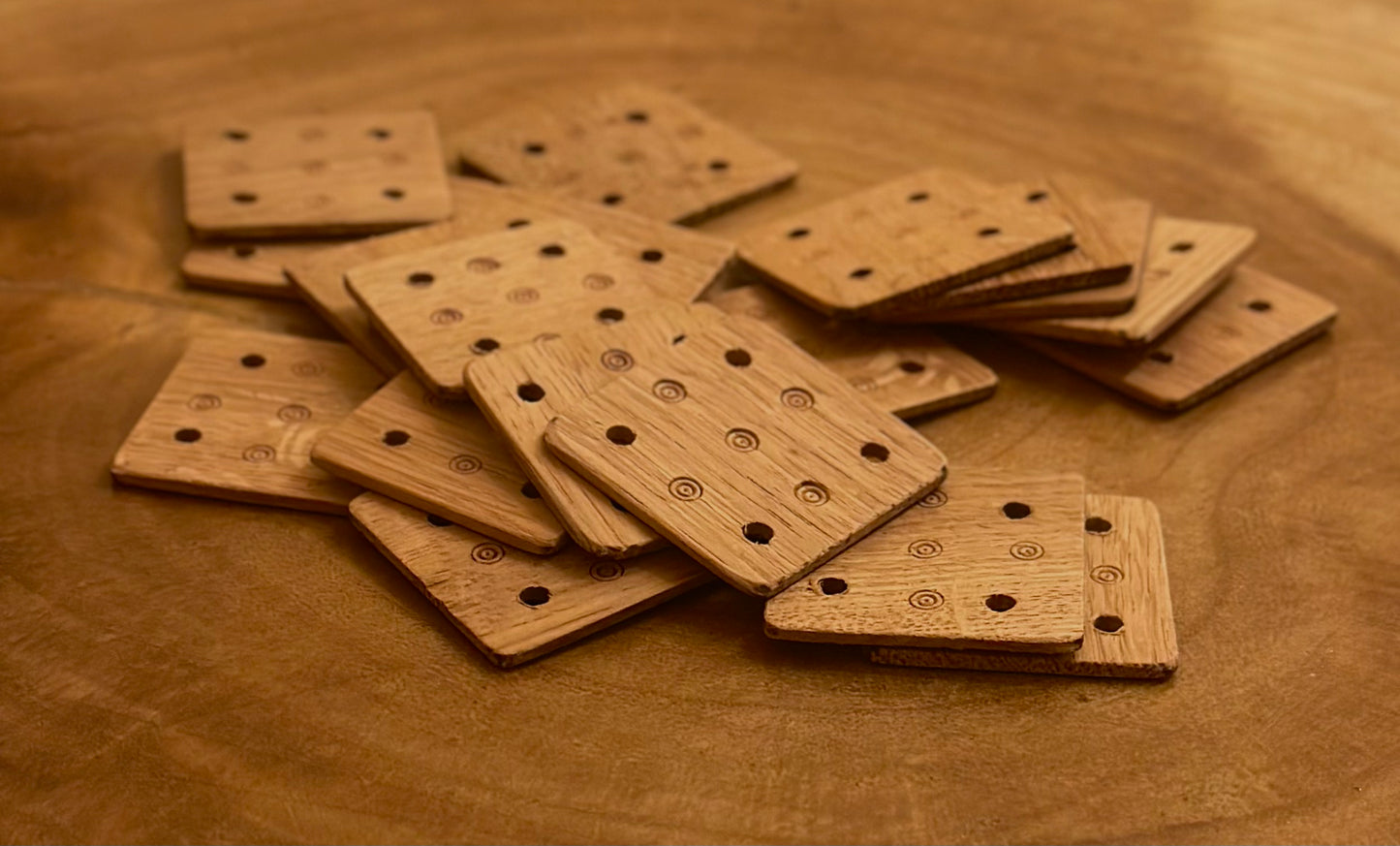 Wooden tabletweaving cards