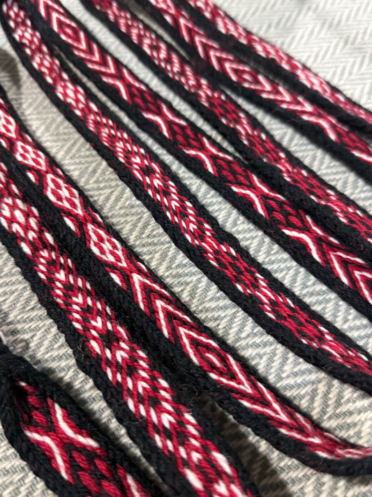 Red and black tabletwoven band